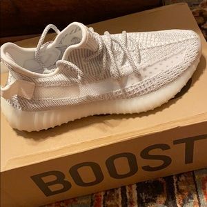 Yeezy Boost 350 V2